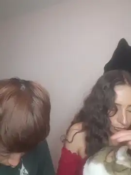 AlexxaAndRileyy webcam