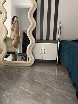 美女littlesluttycat在线直播