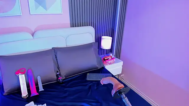 Clawdeen__wolf webcam