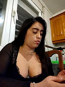 MissNyraSecret webcam