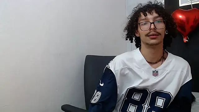 KittyStarmorbid webcam