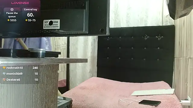 Camil4_milf_1 webcam