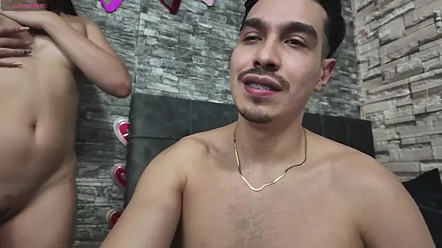 Rich_Couple_69 webcam