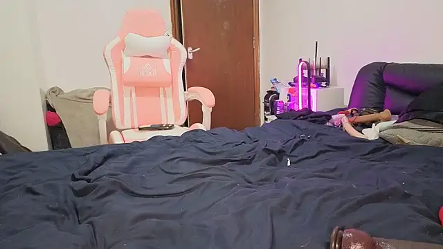 ENGLISHEMILY_69 webcam