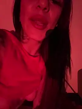 Webcam Model (MelaFoxx)  is live.Free join now!