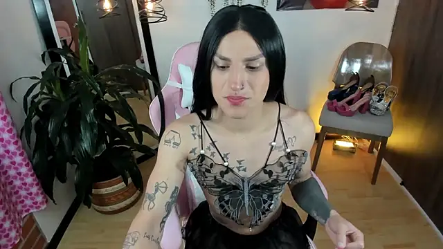 queenramoona-hot webcam