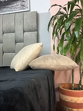 alicia-petite webcam