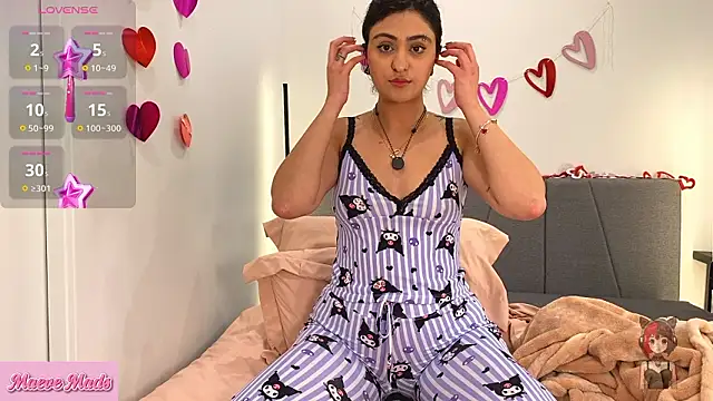 iammaeve (F young) - Top off