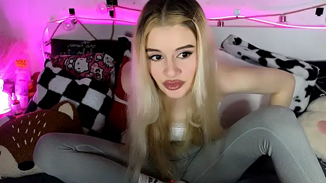 nicollewetpussy webcam