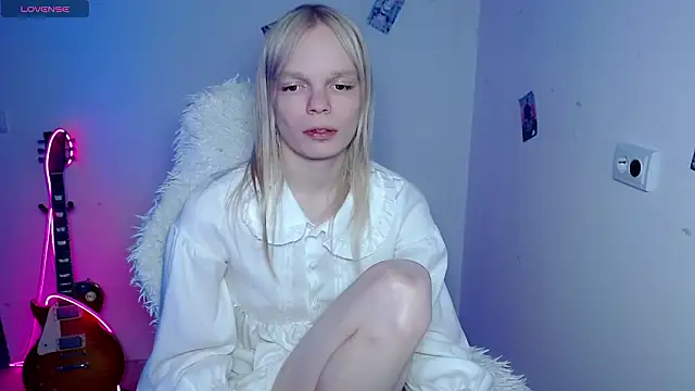 Emily_Nyaffee webcam