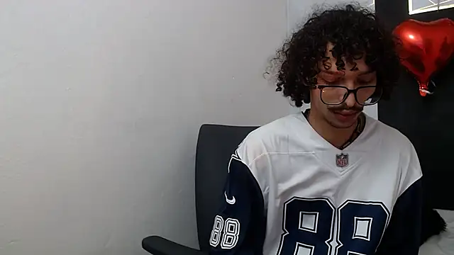 KittyStarmorbid webcam