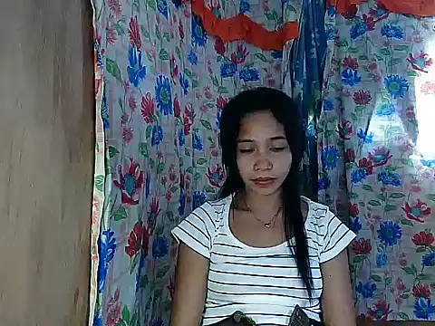 PinaySkinnyGirl webcam