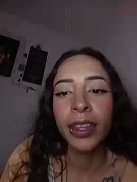 AlexxaAndRileyy webcam