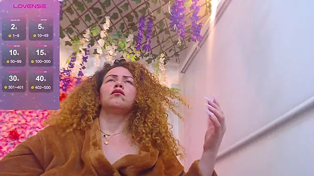 BLONDE_SEXYHOT webcam