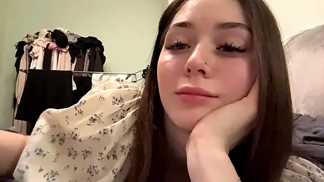 Adel_strongwoman webcam