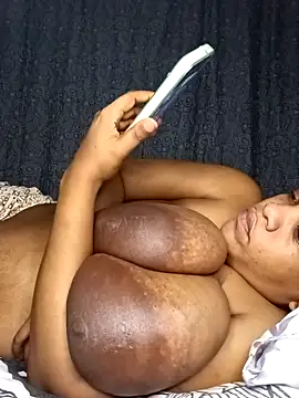 HappygalTheQueen webcam