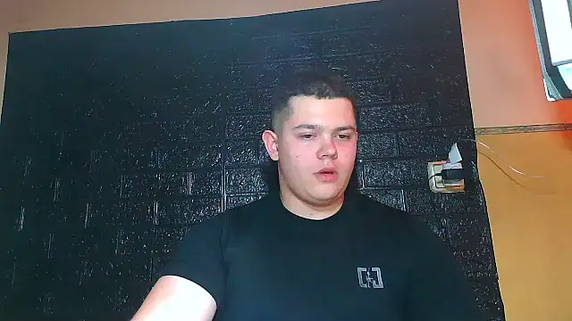 CuteButNaughty_ webcam