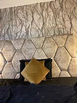 EXOTIC_EBONY_ webcam