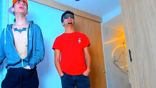 thebatmansion - TheBatMansion's free webcam