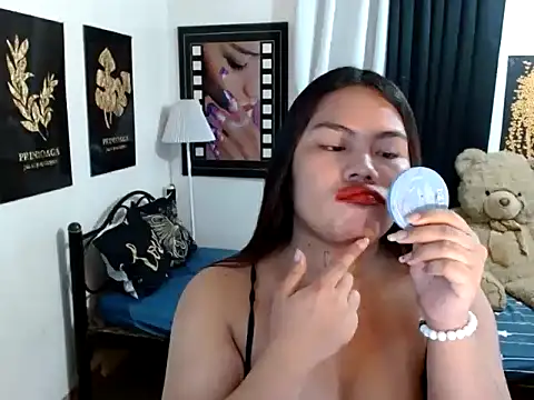 TSbrianaHugeCock webcam