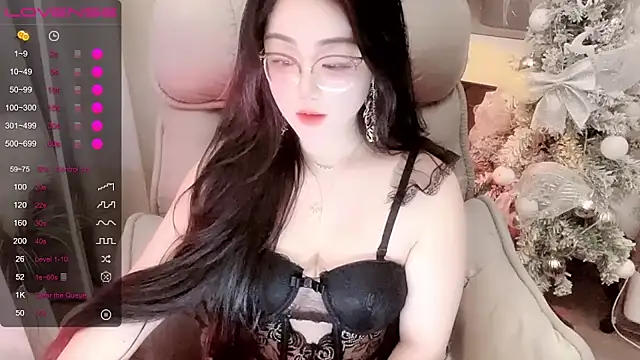 Monica-666888- webcam