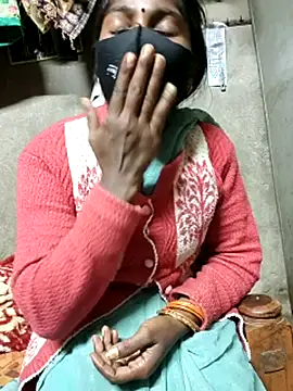 Webcam Model (Arti032)  is live.Free join now!