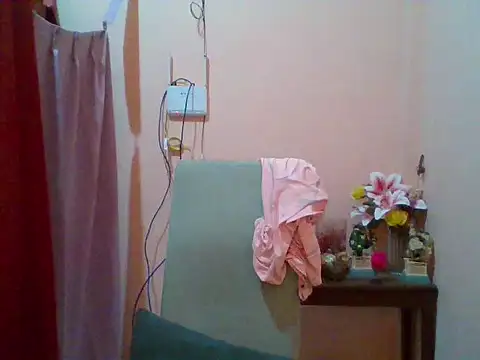 sweet_yummy69 (T young) - help me to cum in public 💦💦