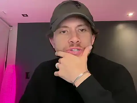 mcklister_kinky_feets webcam