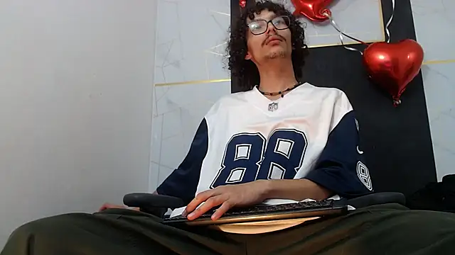 KittyStarmorbid webcam