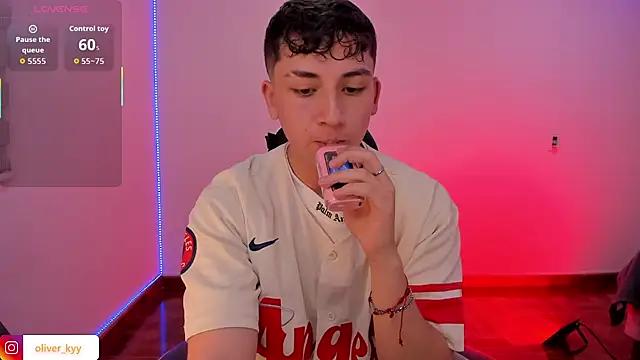 oliver_kyy webcam