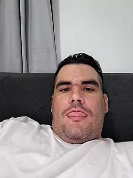 Yariniscarlitos13 webcam