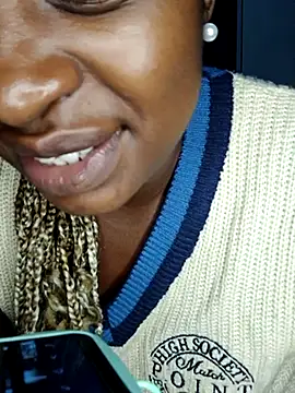 sexypuppyx (F young) - Help me pay my apartment