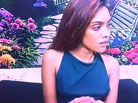 IndianPretty14u2Luv webcam