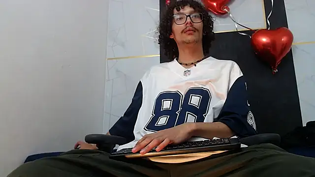 KittyStarmorbid webcam