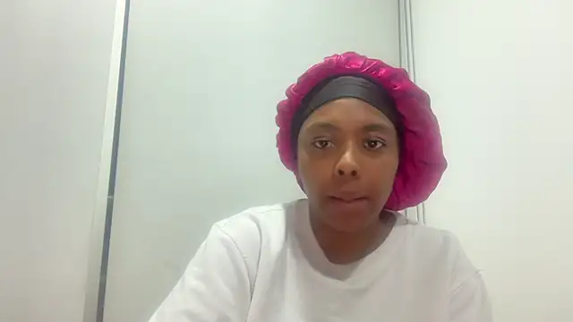 ChocolateCakeQueen webcam