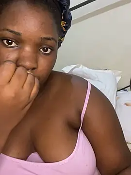 sweet18creamybigpussy webcam