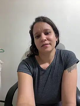 Webcam Model (hotcookie28)  is live.Free join now!