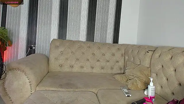 ebony_petite-69 (F teen) - show pussy