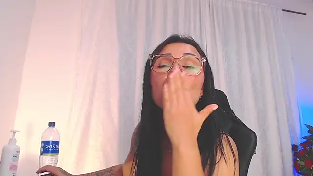 Natural_BIGASS_Nina webcam