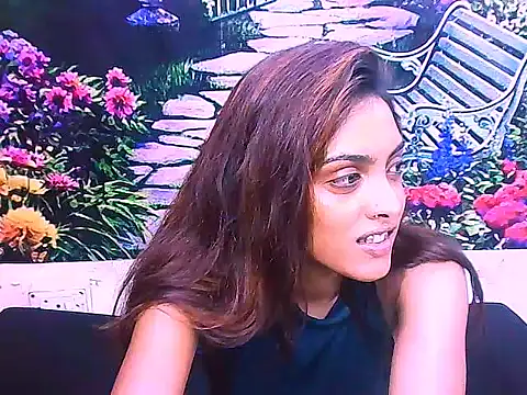 IndianPretty14u2Luv webcam