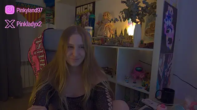 Pinkyladyxxx webcam