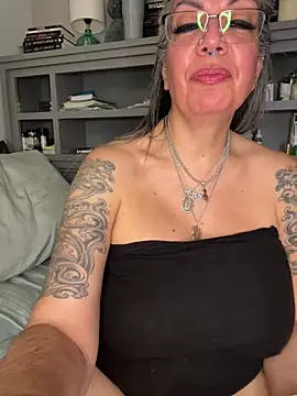 dieseldame1313 webcam