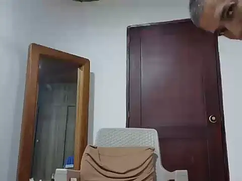 jackbigcock11 webcam