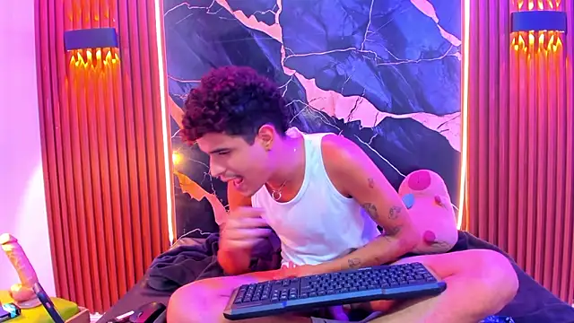 Lucky_boys__X webcam