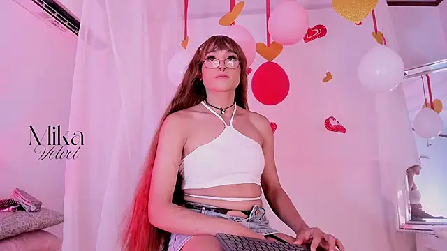 Mika__velvet webcam