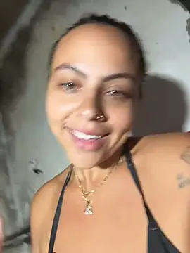 Chloe_Leaozinho webcam