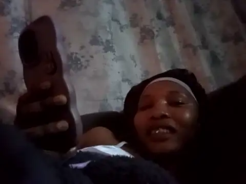 freakynyashXxXx webcam