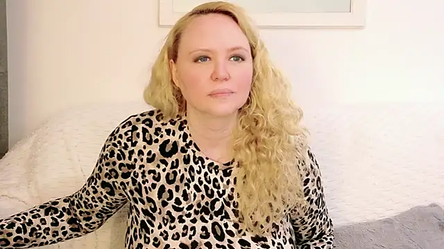 sarah4you - Sarah4you's free webcam