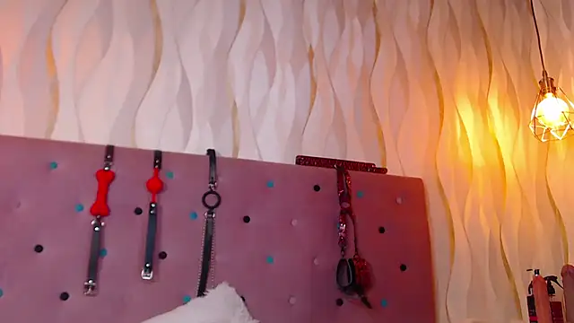 isabelalatina - IsabelaLatina's free webcam - UK Sex Cams