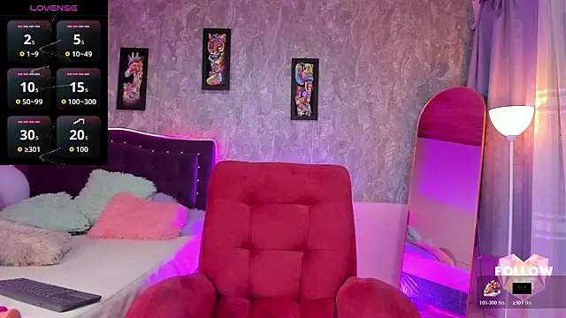 Lauren_smiles webcam